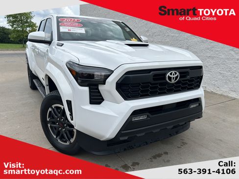 Certified 2025 Toyota Tacoma TRD Sport AWD/4WD image 1