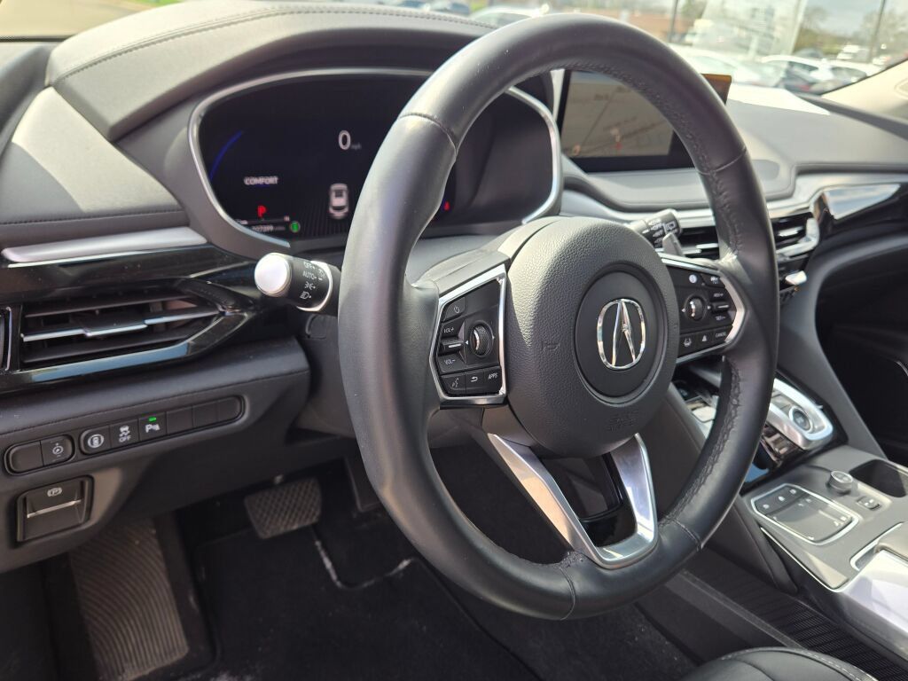 Used 2023 Acura MDX w/ Technology Package AWD/4WD image 30