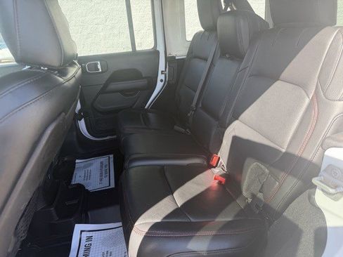 Used 2019 Jeep Wrangler Unlimited Rubicon image 16