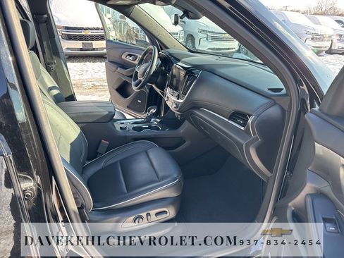 Used 2023 Chevrolet Traverse Premier image 25