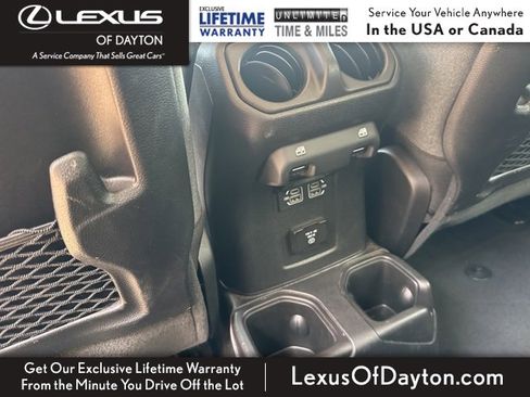 Used 2024 Jeep Wrangler Rubicon image 30