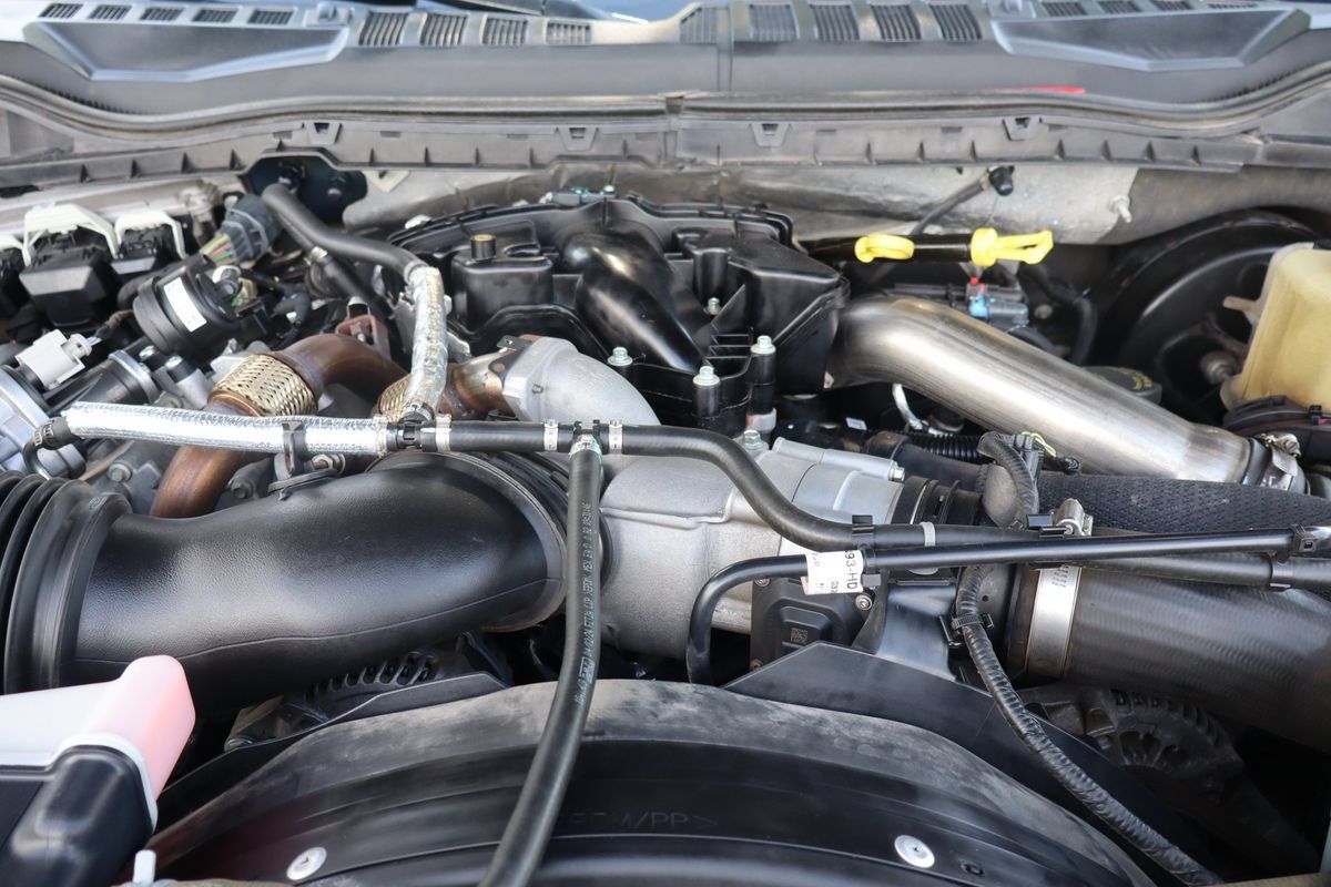 Used 2018 Ford F250 Lariat w/ Chrome Package AWD/4WD image 38