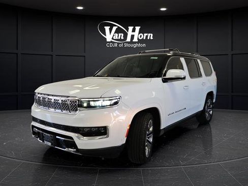 Used 2022 Jeep Grand Wagoneer Series III w/ Rear Seat Video Group 1 AWD/4WD image 3