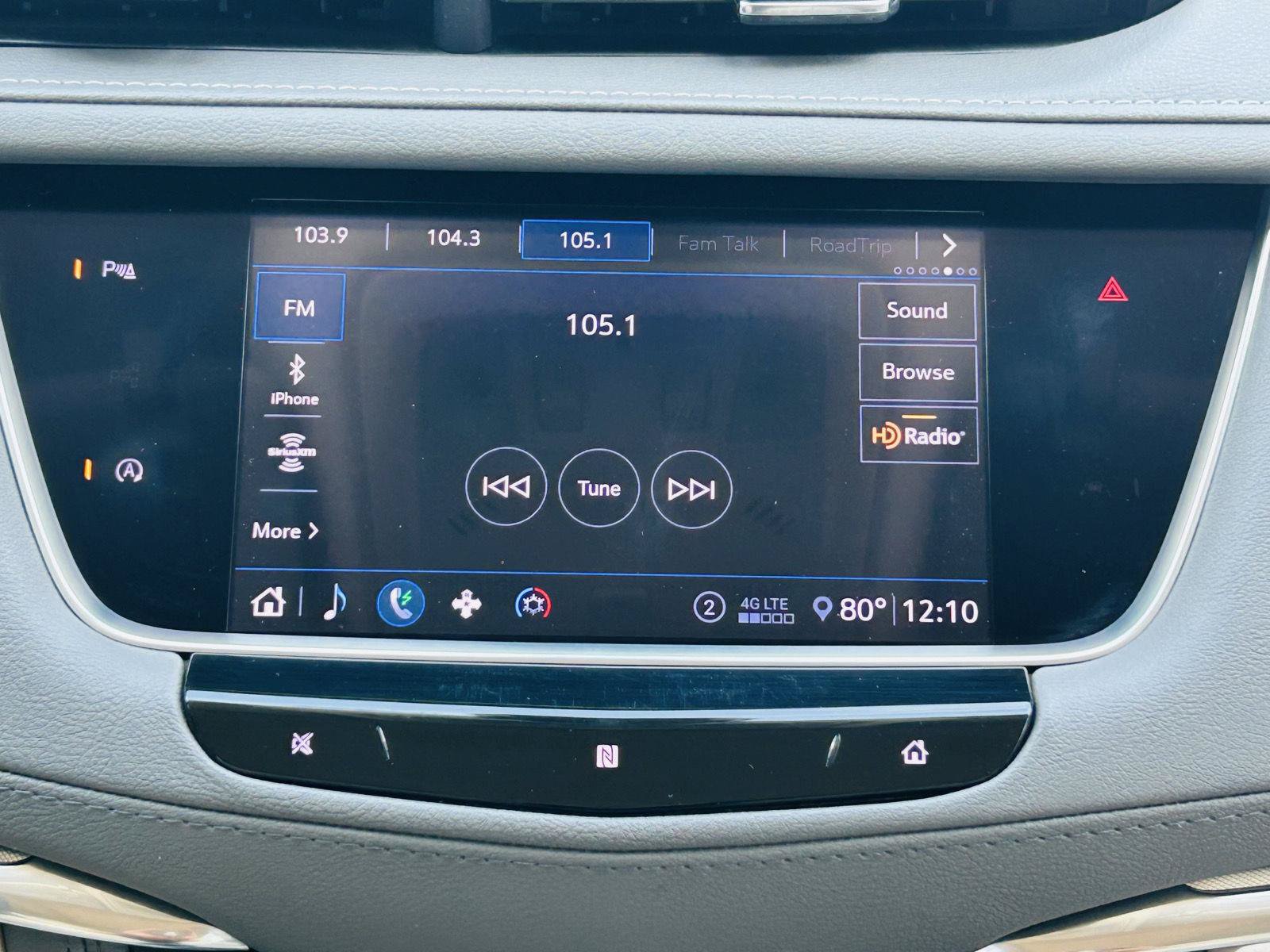 Used 2020 Cadillac XT5 Premium Luxury w/ LPO, Floor Liner Package FWD image 22
