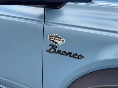 Used 2022 Ford Bronco Wildtrak AWD/4WD image 18