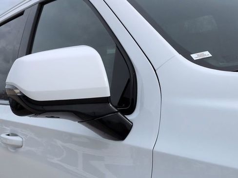 Used 2022 Chevrolet Tahoe LT w/ Luxury Package image 13