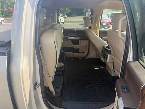 Used 2018 Ford F150 Lariat w/ Equipment Group 502A Luxury AWD/4WD image 24