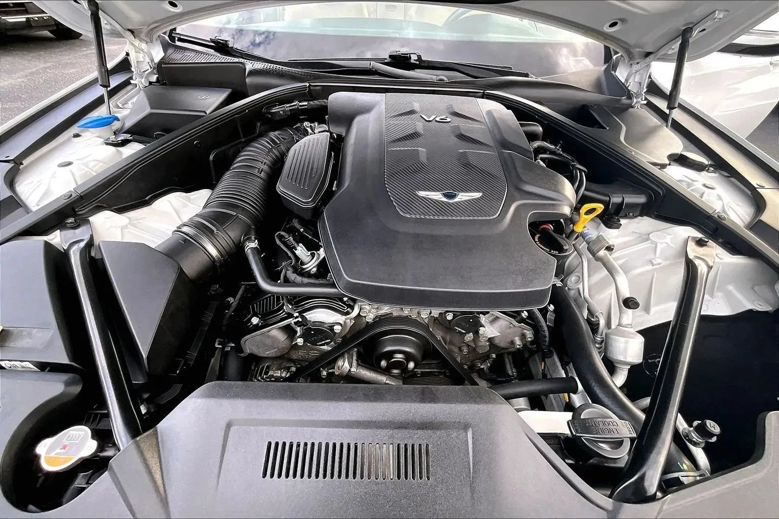 Used 2018 Genesis G80 3.8 RWD image 18