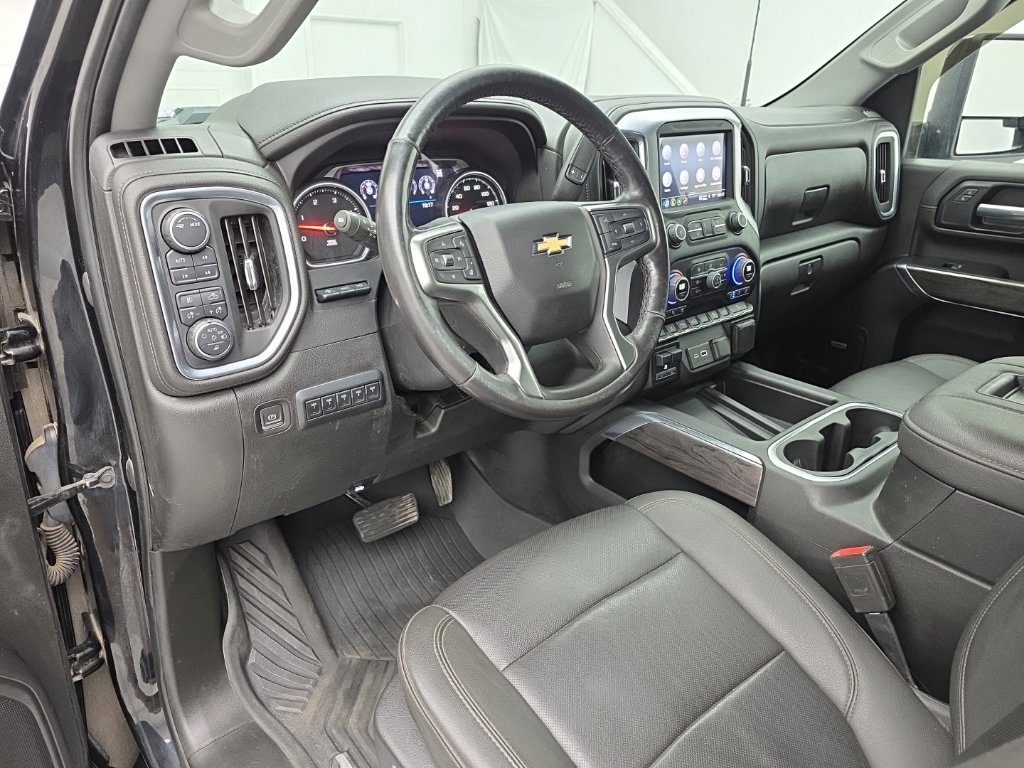 Used 2022 Chevrolet Silverado 3500 LTZ w/ LTZ Premium Package AWD/4WD image 17