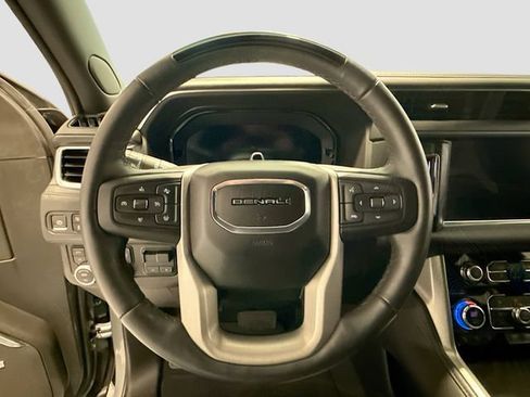 Certified 2023 GMC Yukon Denali w/ Denali Reserve Package AWD/4WD image 11