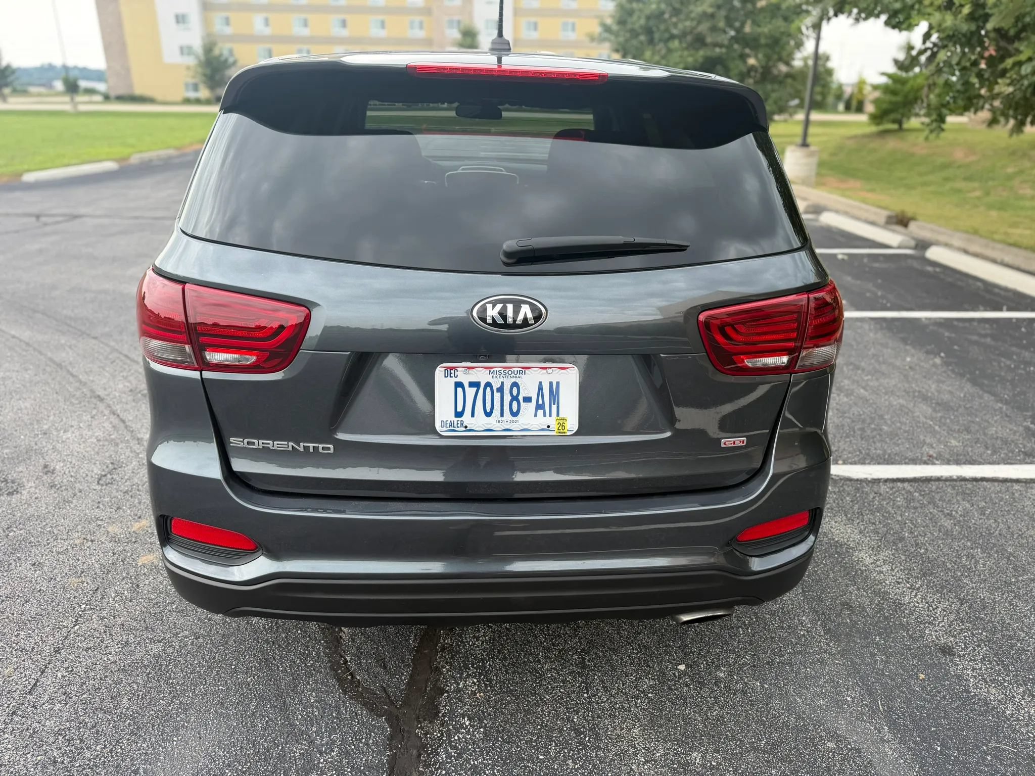 Used 2020 Kia Sorento LX FWD image 4