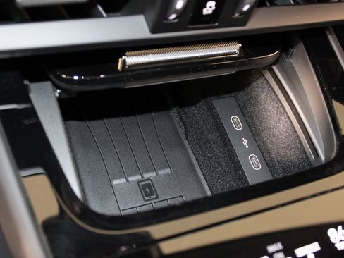 New 2026 Porsche Cayenne image 31