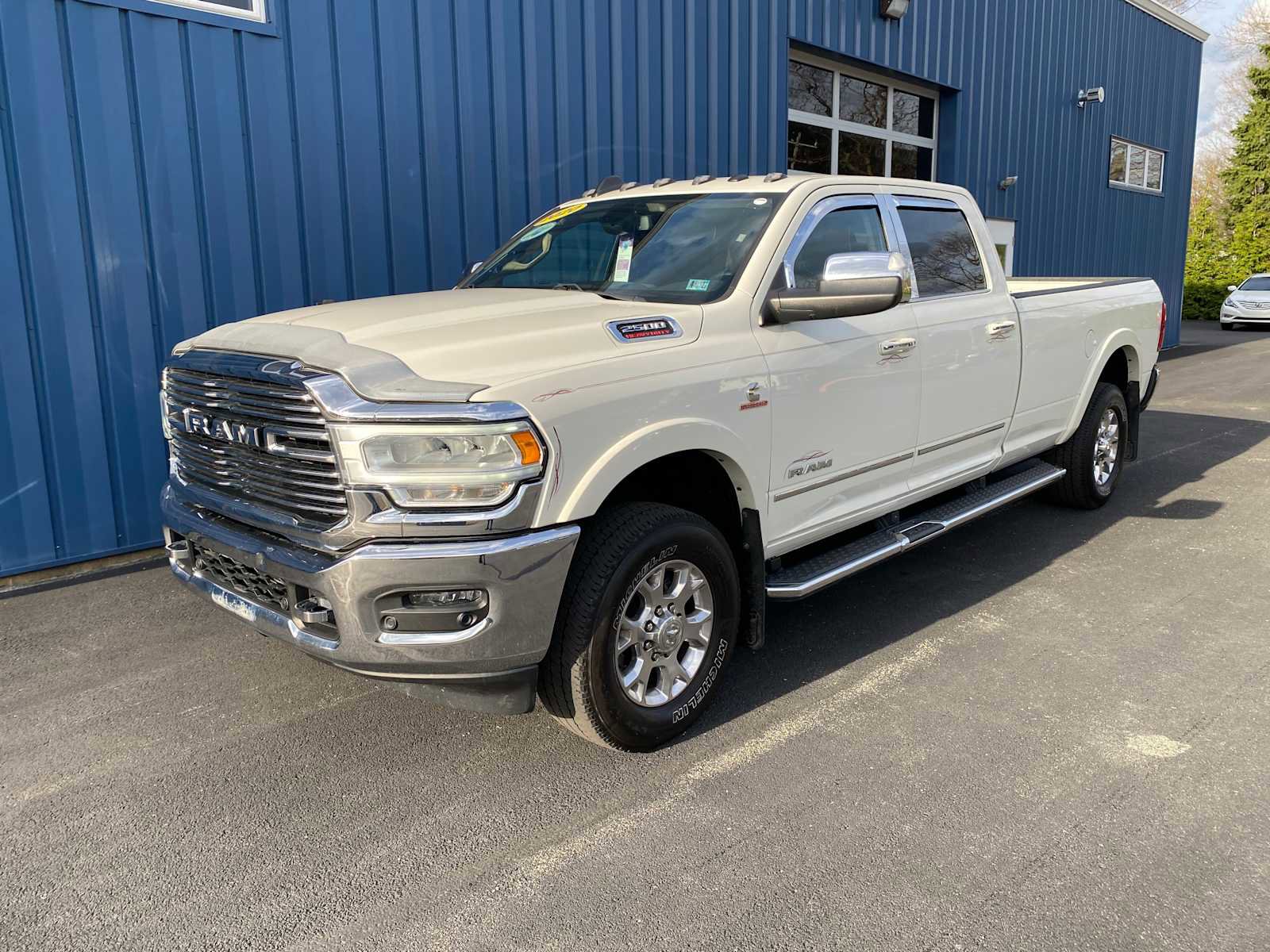 Used 2020 RAM 2500 Laramie AWD/4WD image 2
