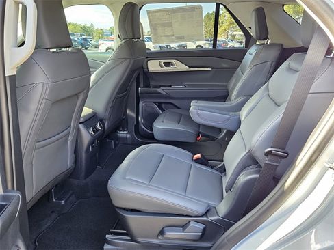 New 2026 Ford Explorer Active image 6