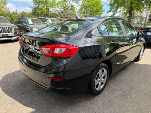 Used 2017 Chevrolet Cruze LS image 5