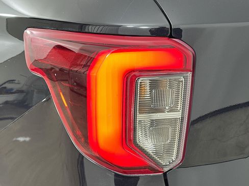 Used 2020 Ford Explorer ST w/ ST Street Pack image 43