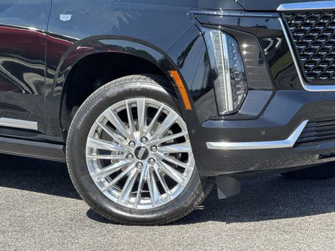 Used 2025 Cadillac Escalade Premium Luxury w/ Touring Package image 13