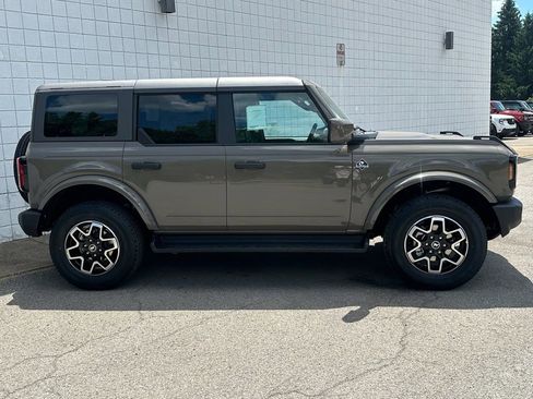 New 2026 Ford Bronco Outer Banks AWD/4WD image 4