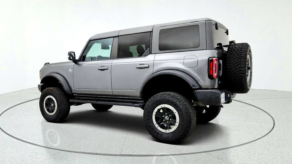 Used 2023 Ford Bronco Outer Banks w/ Sasquatch Package AWD/4WD image 7