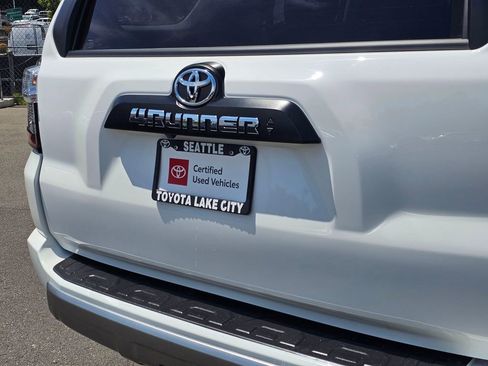 Certified 2023 Toyota 4Runner TRD Off-Road Premium w/ Moonroof Package AWD/4WD image 13
