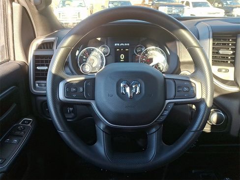 Used 2024 RAM 2500 Tradesman w/ Chrome Appearance Group image 18