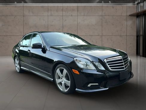 Used 2011 Mercedes-Benz E 350 Sedan image 3