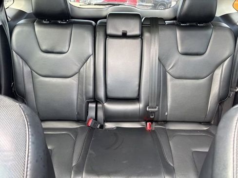 Used 2017 Ford Edge Titanium w/ Equipment Group 301A AWD/4WD image 39