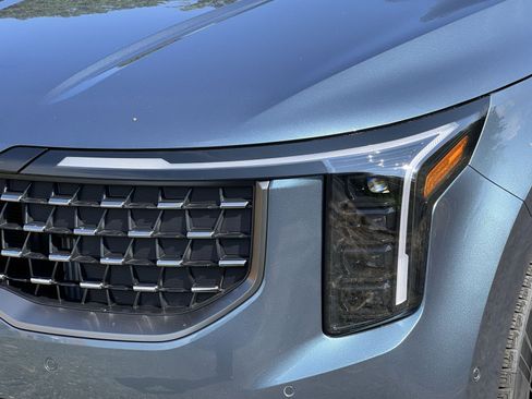 New 2027 Kia Carnival SX Prestige FWD image 13