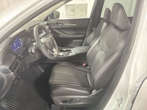 Certified 2026 INFINITI QX60 Luxe w/ Cargo Package AWD/4WD image 3