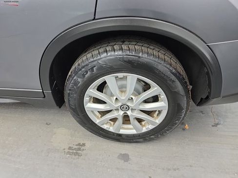 Used 2019 Nissan Rogue S w/ Special Edition Package image 16