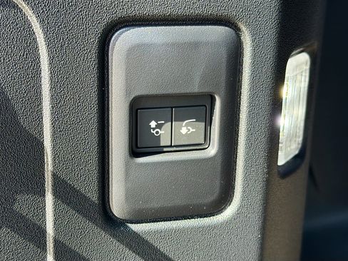 Used 2024 Land Rover Defender 110 Carpathian Edition AWD/4WD image 13