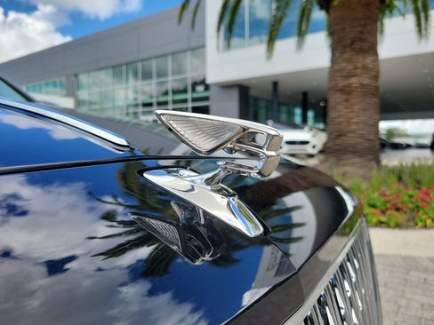 Used 2021 Bentley Flying Spur V8 AWD/4WD image 15
