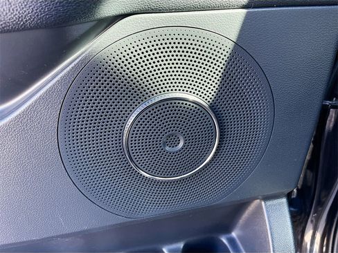 Used 2022 Ford Expedition Max XLT image 19