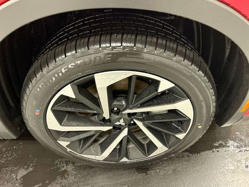 New 2025 Mitsubishi Outlander SE image 7