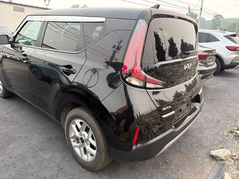Used 2023 Kia Soul LX w/ LX Technology Package FWD image 6