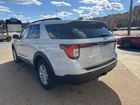 New 2026 Ford Explorer Active image 5