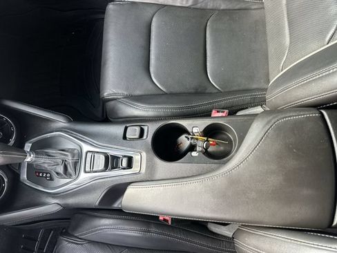 Used 2018 Chevrolet Camaro SS RWD image 19