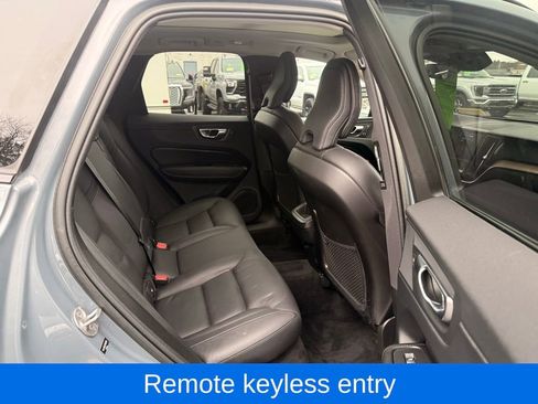 Used 2023 Volvo XC60 B5 Plus w/ Climate Package image 7