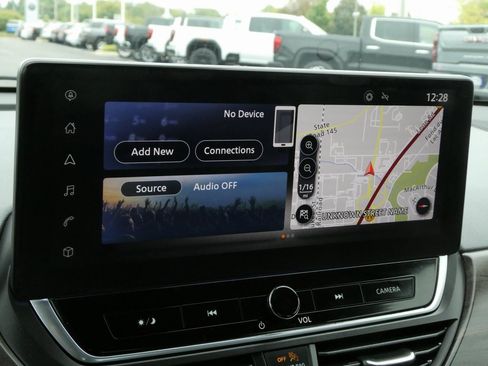 Used 2024 Nissan Altima 2.5 SV w/ SV Premium Package image 6