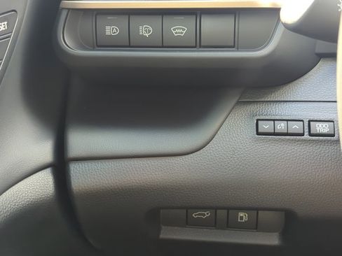 New 2026 Toyota Crown Signia image 22