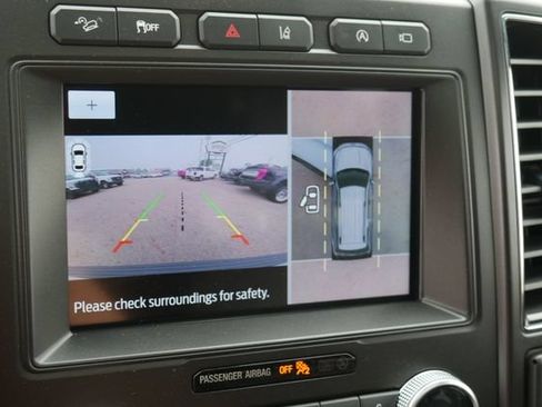Used 2021 Ford Expedition Limited AWD/4WD image 5