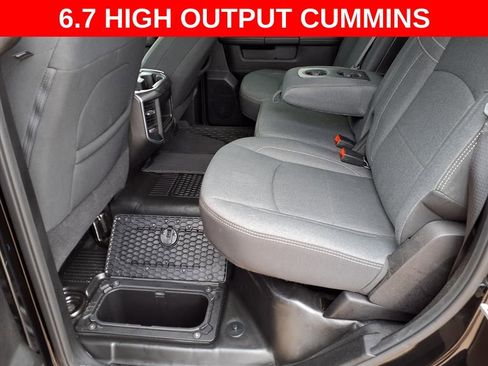 Used 2024 RAM 3500 Big Horn w/ Sport Appearance Package image 26