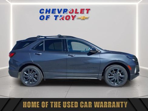 Used 2022 Chevrolet Equinox RS w/ LPO, Floor Liner Package FWD image 10