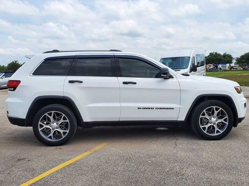 Used 2022 Jeep Grand Cherokee Limited w/ Tech Group RWD image 29