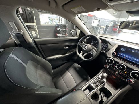 Certified 2025 Nissan Sentra SV image 8