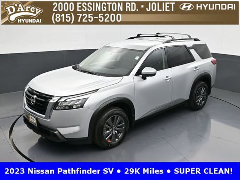 Used 2023 Nissan Pathfinder SV image 14
