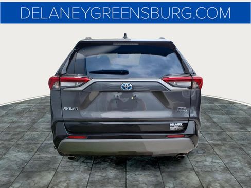 Used 2021 Toyota RAV4 XSE AWD/4WD image 4