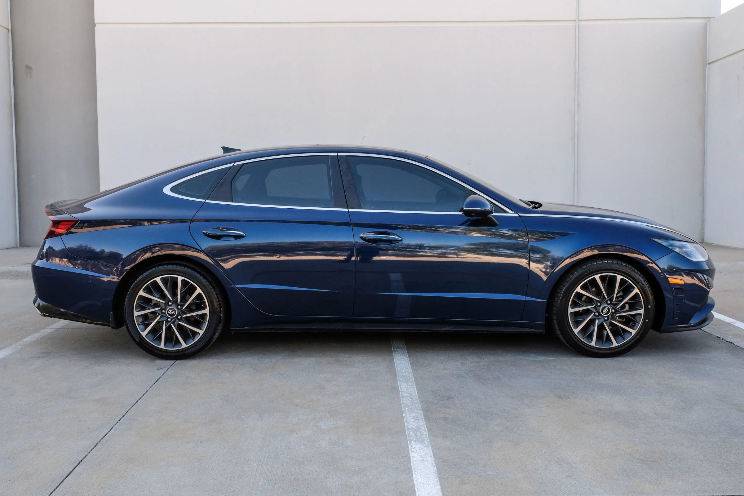 Used 2022 Hyundai Sonata Limited FWD image 9