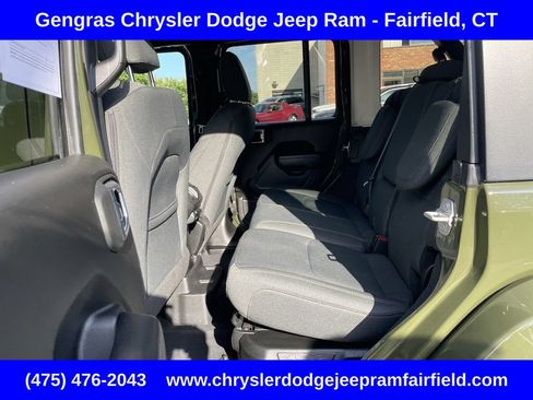 Used 2024 Jeep Wrangler Unlimited AWD/4WD image 24