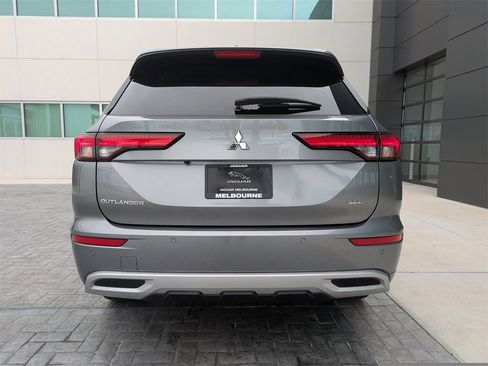Used 2024 Mitsubishi Outlander SEL Black Edition image 5